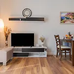 Jordi Apartment